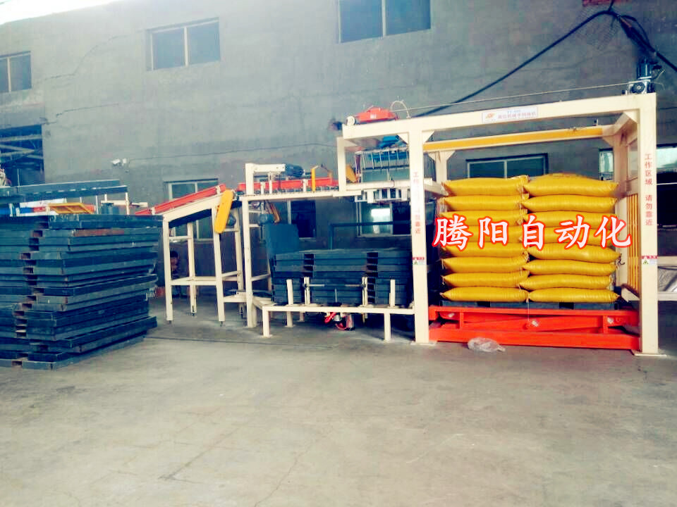 全自動碼垛機(jī)為生產(chǎn)制造企業(yè)帶來了可觀的經(jīng)濟(jì)效益
